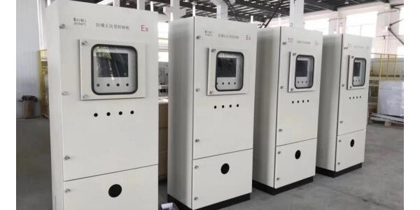上海防爆正壓控制柜發(fā)貨 防爆柜生產(chǎn)廠家—?jiǎng)P偉電氣